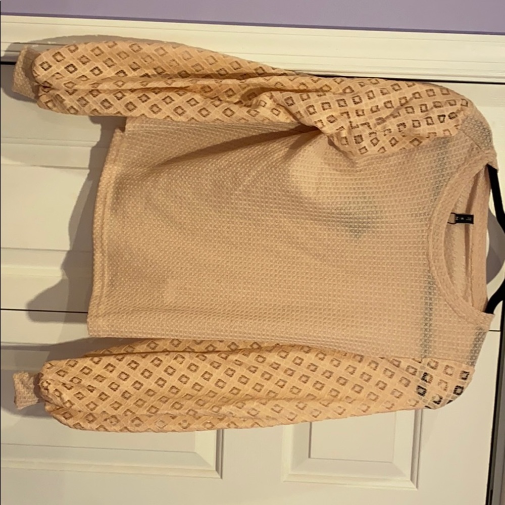 Light pink brand new blouse with laced sleeves